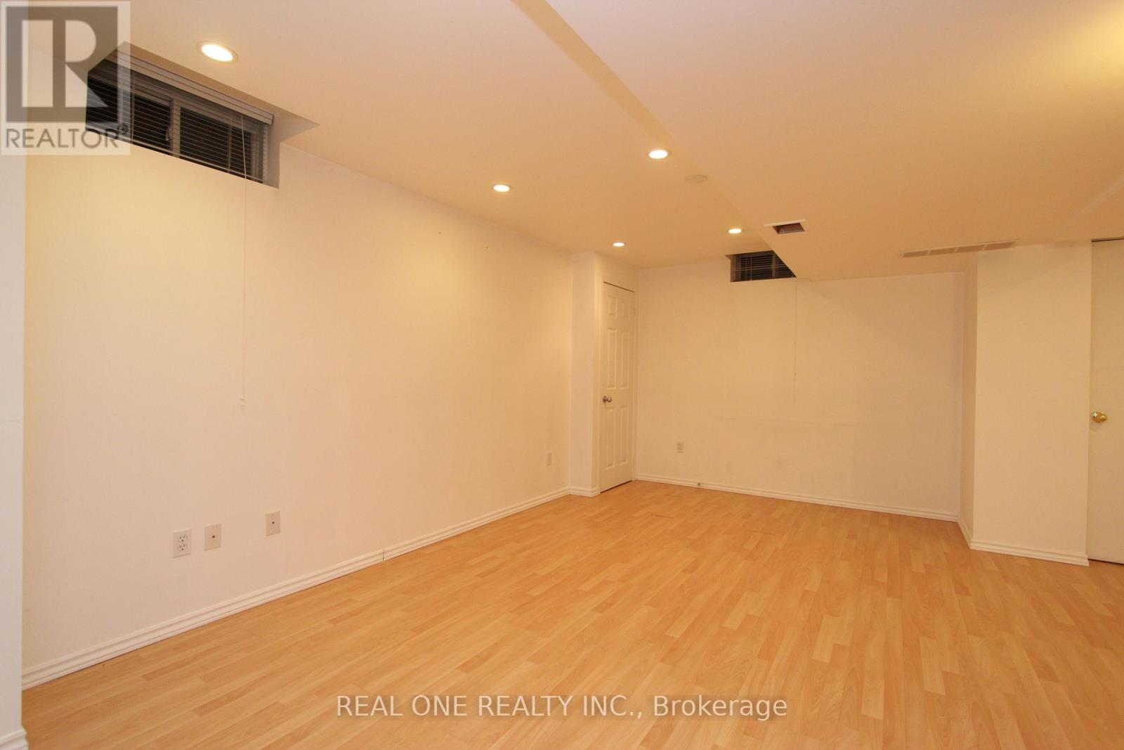 287 Bantry Avenue, Richmond Hill, Ontario  L4B 4M8 - Photo 16 - N12596428