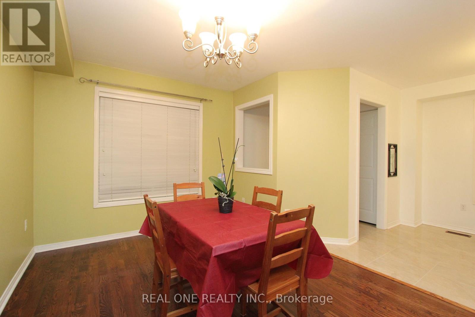 287 Bantry Avenue, Richmond Hill, Ontario  L4B 4M8 - Photo 4 - N12596428