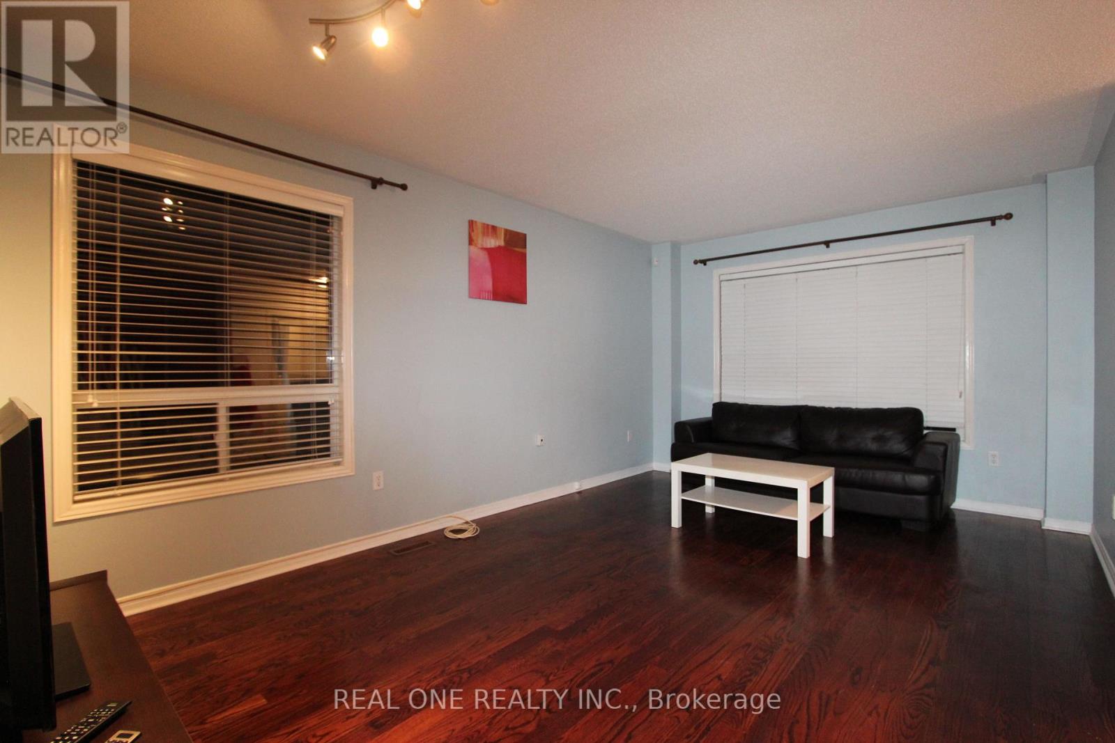 287 Bantry Avenue, Richmond Hill, Ontario  L4B 4M8 - Photo 5 - N12596428