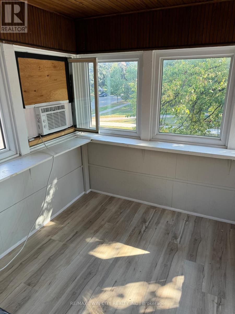 Main - 266 Dalhousie Street, Brantford, Ontario  N3S 3V2 - Photo 23 - X12596398