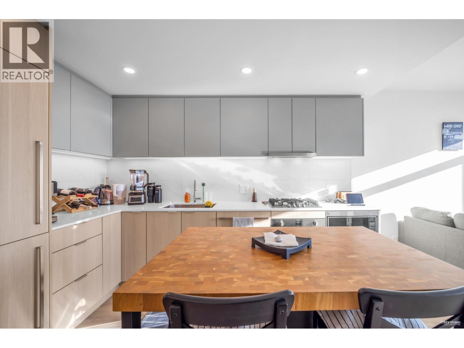 2101 308 Alderson Avenue, Coquitlam, British Columbia  V3K 0J2 - Photo 14 - R3071552