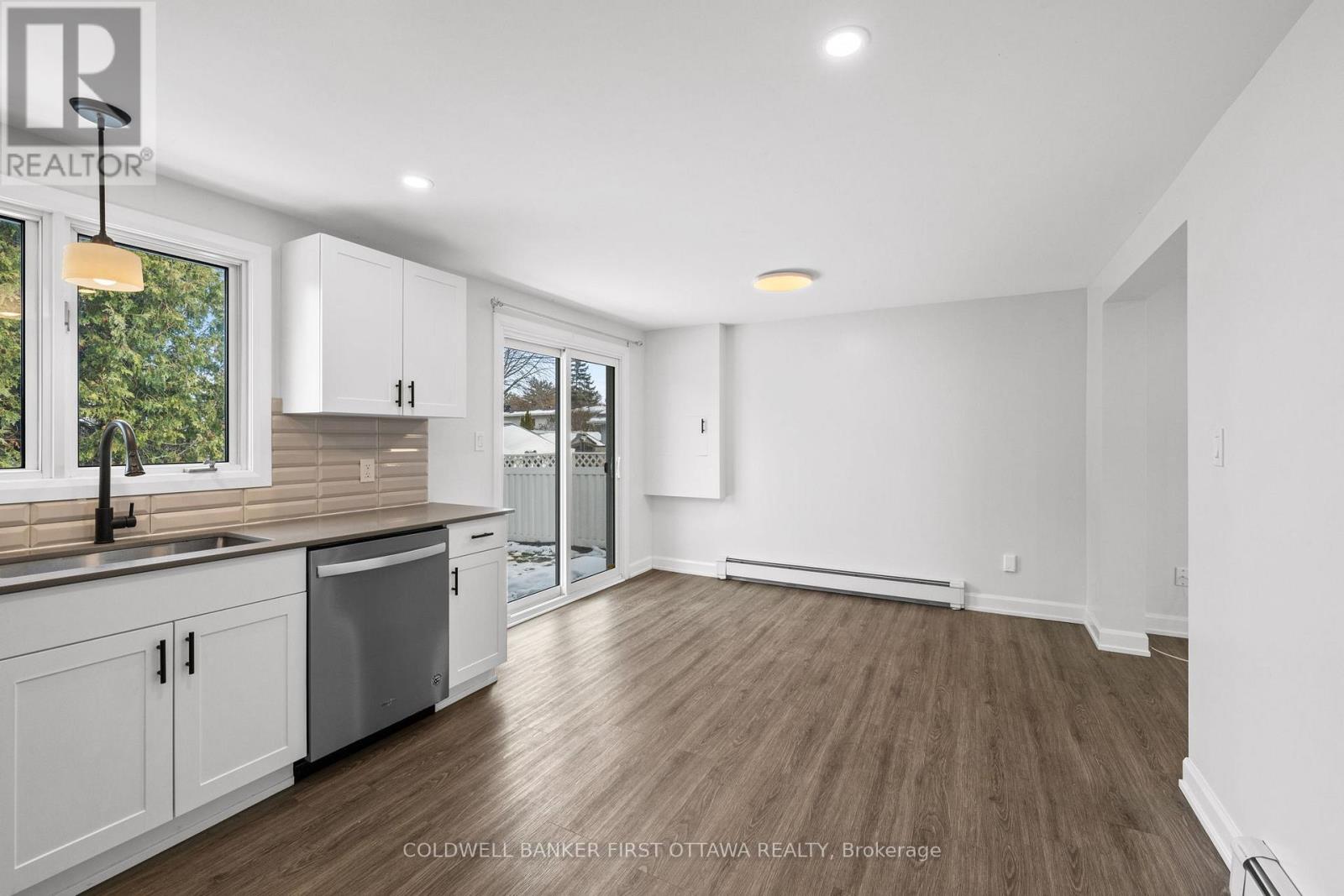 351 Amiens Street, Ottawa, Ontario  K1E 1P1 - Photo 10 - X12595998