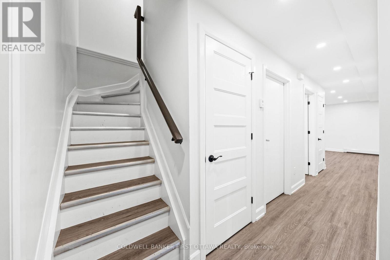 351 Amiens Street, Ottawa, Ontario  K1E 1P1 - Photo 22 - X12595998