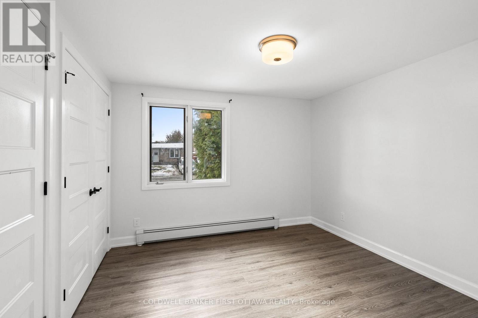 351 Amiens Street, Ottawa, Ontario  K1E 1P1 - Photo 14 - X12595998