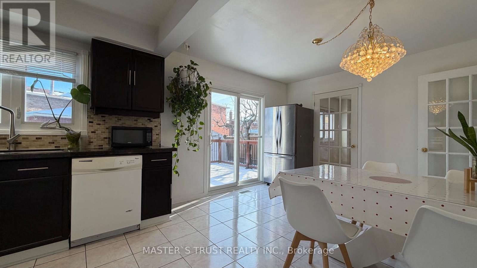 31 Goldhawk Trail, Toronto, Ontario M1V 3R4 - Photo 9 - E12596436