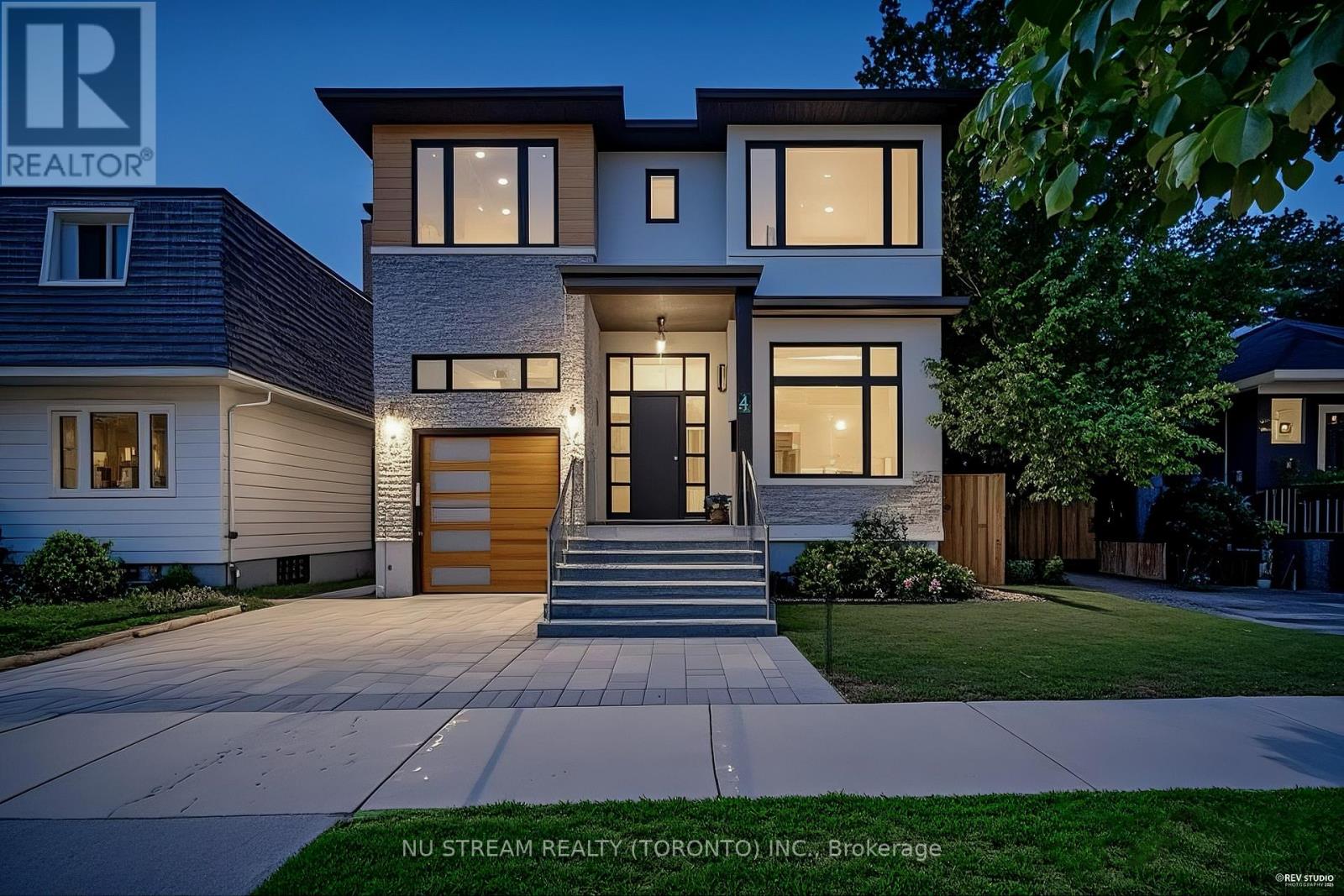 4 Westbourne Avenue, Toronto, Ontario  M1L 2X9 - Photo 2 - E12596444