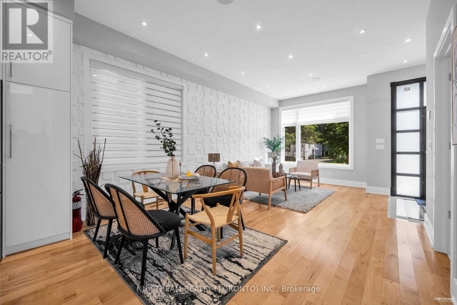 4 Westbourne Avenue, Toronto, Ontario  M1L 2X9 - Photo 4 - E12596444