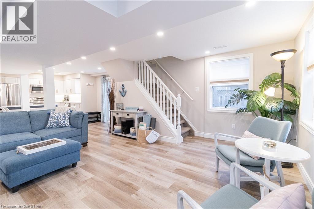 11 Dietrich Crescent, Grand Bend, Ontario  N0M 1T0 - Photo 23 - 40791398