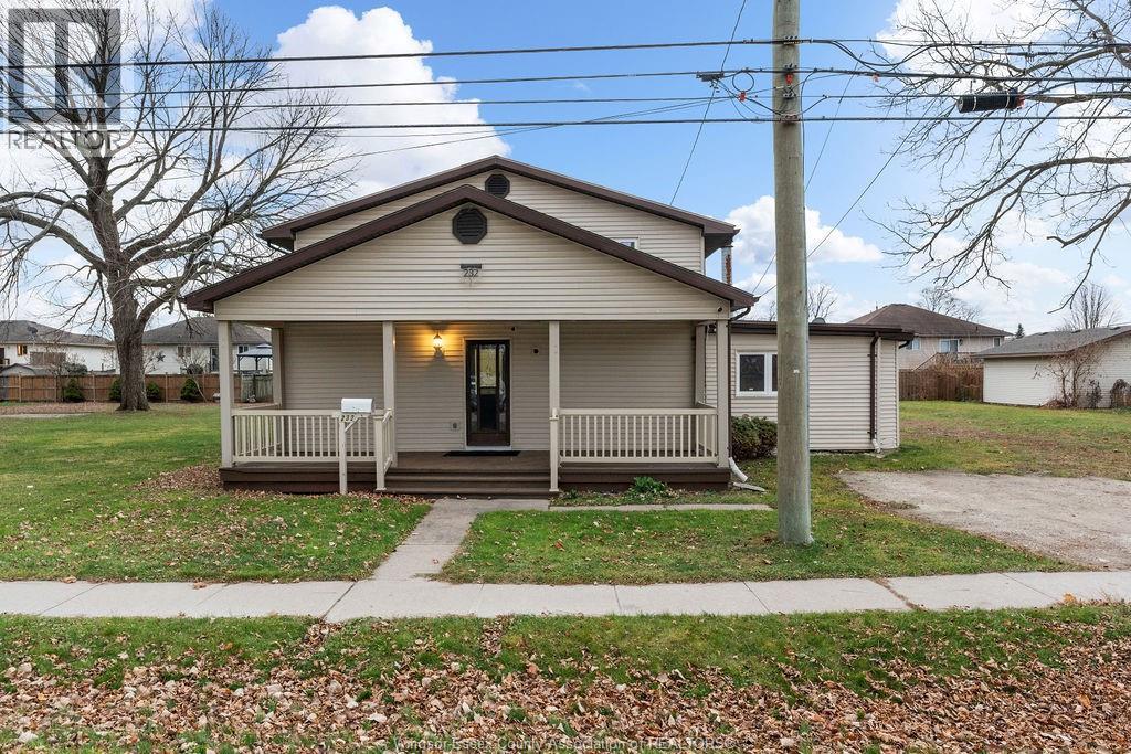 232 Reaume Road, Lasalle, Ontario  N8J 1B1 - Photo 2 - 25031007