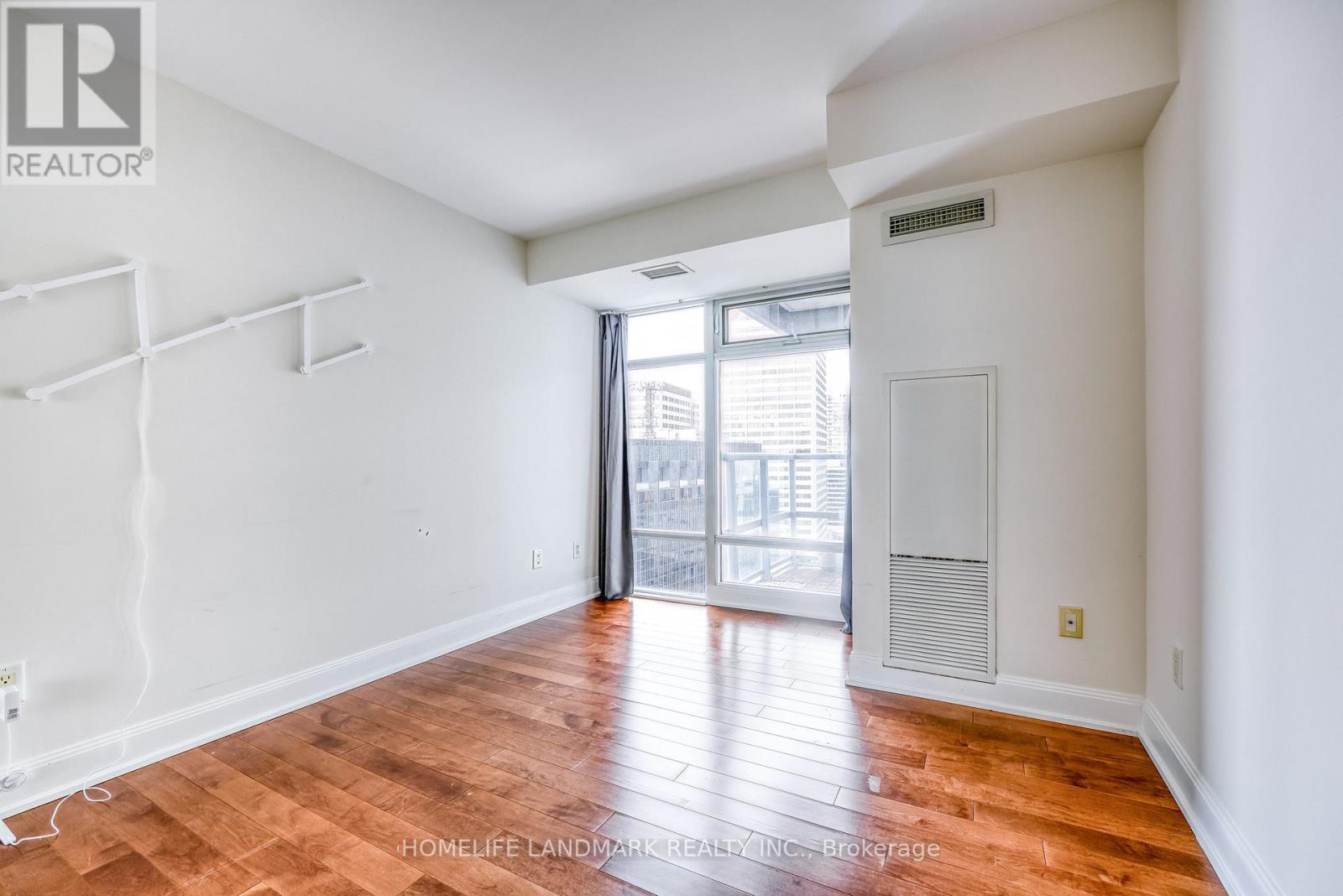 2408 - 2181 Yonge Street, Toronto, Ontario  M4S 3H7 - Photo 11 - C12596450
