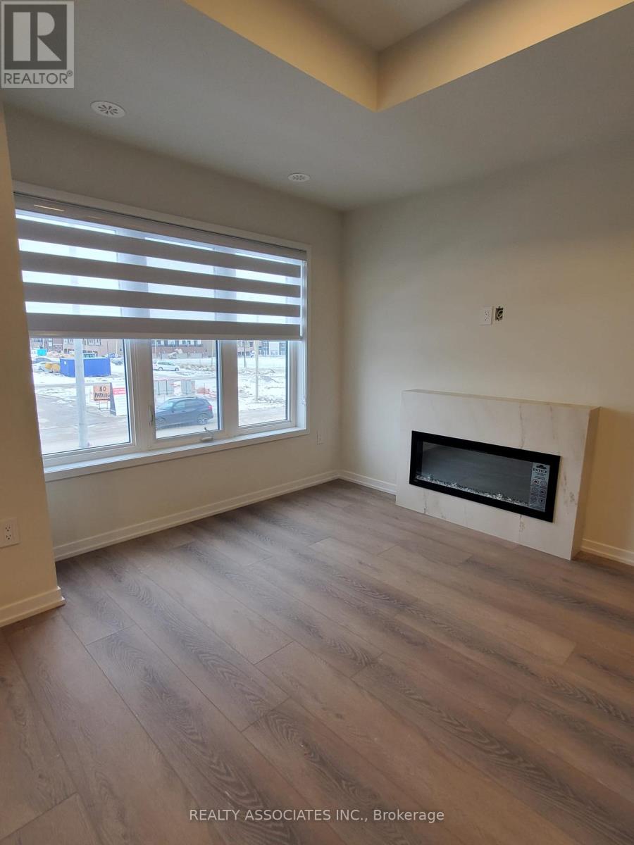 8 Matawin Lane, Richmond Hill, Ontario  L4B 0H8 - Photo 9 - N12580612