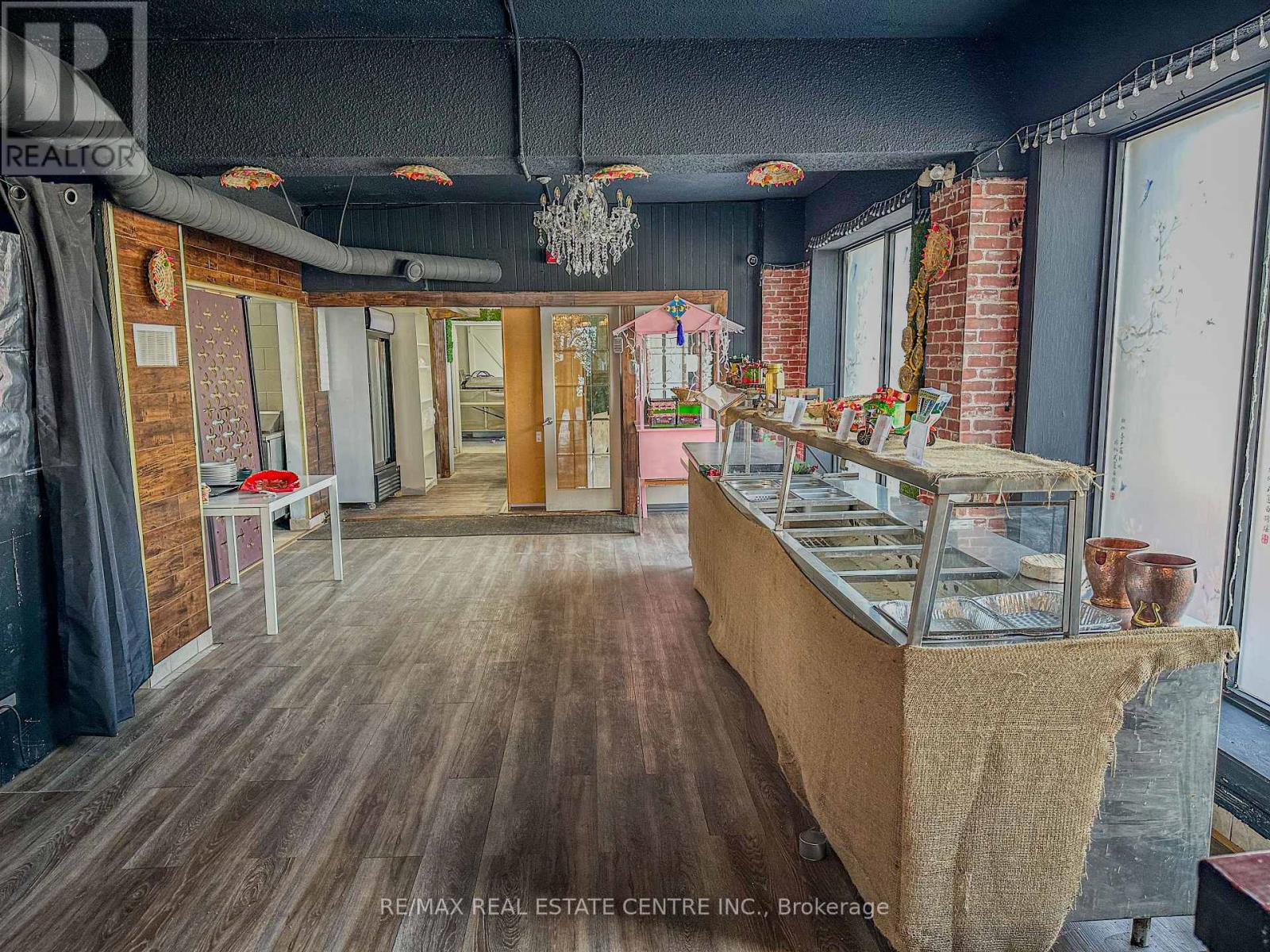 94 Dunlop Street W, Barrie, Ontario  L4M 1A4 - Photo 15 - S12596454