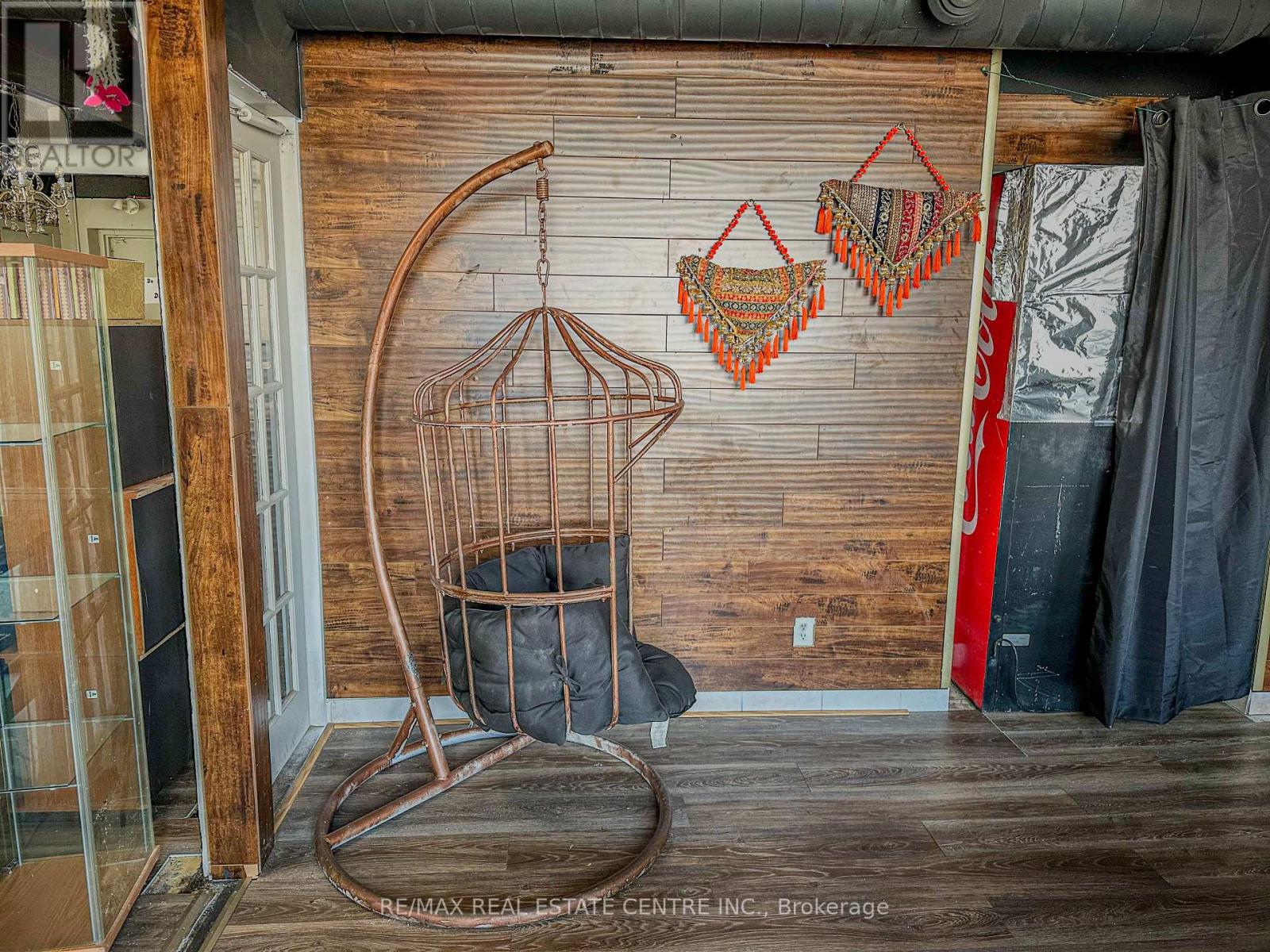 94 Dunlop Street W, Barrie, Ontario  L4M 1A4 - Photo 17 - S12596454