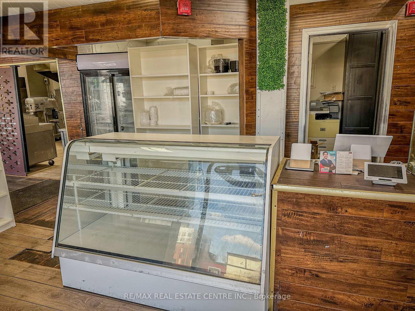 94 Dunlop Street W, Barrie, Ontario  L4M 1A4 - Photo 19 - S12596454