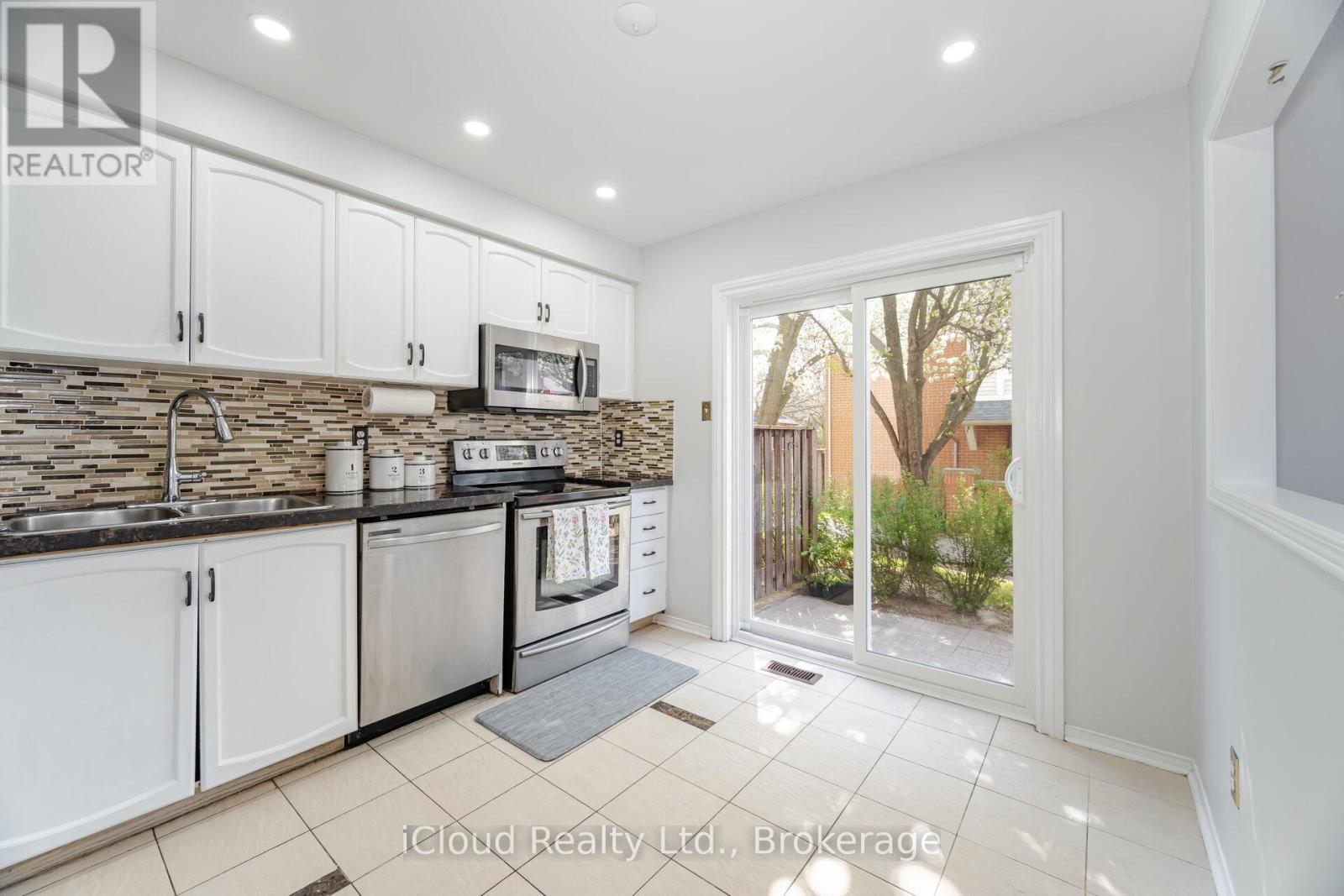 41 - 5659 Glen Erin Drive E, Mississauga, Ontario L5M 5P2 - Photo 15 - W12596448