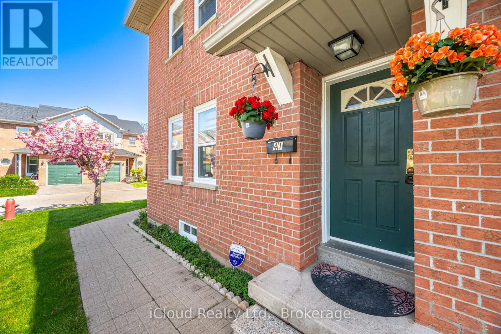 41 - 5659 Glen Erin Drive E, Mississauga, Ontario L5M 5P2 - Photo 5 - W12596448