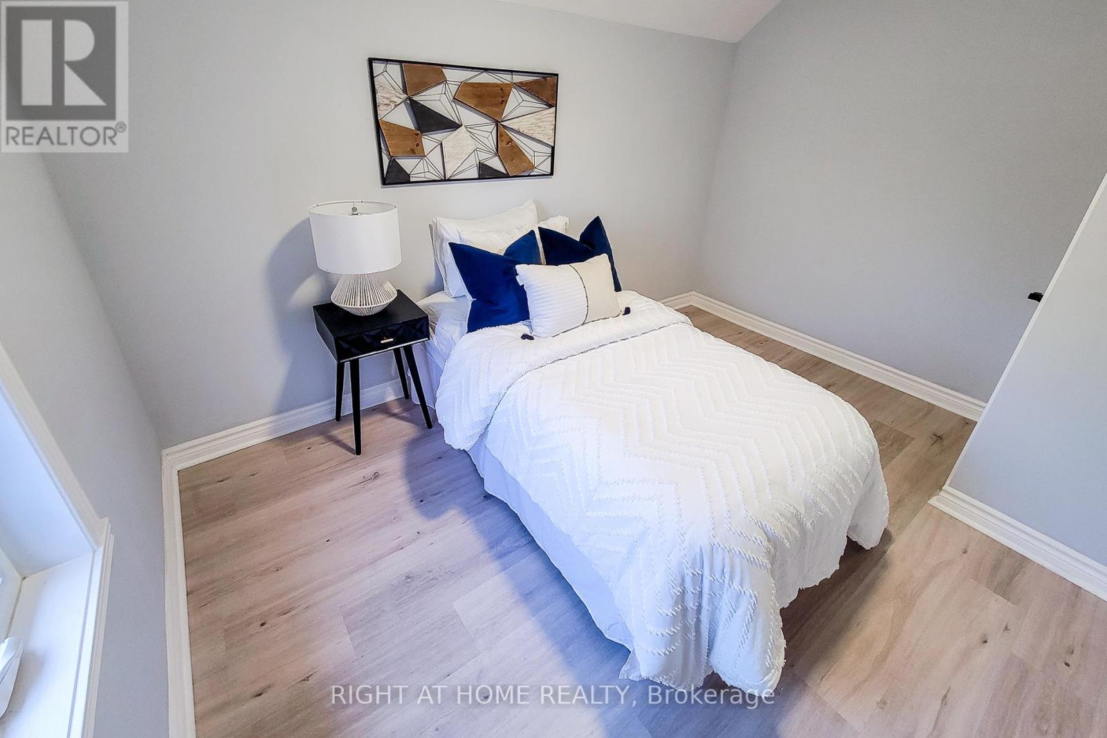 24 Albemarle Street, Hamilton, Ontario  L8L 7G4 - Photo 36 - X12596456