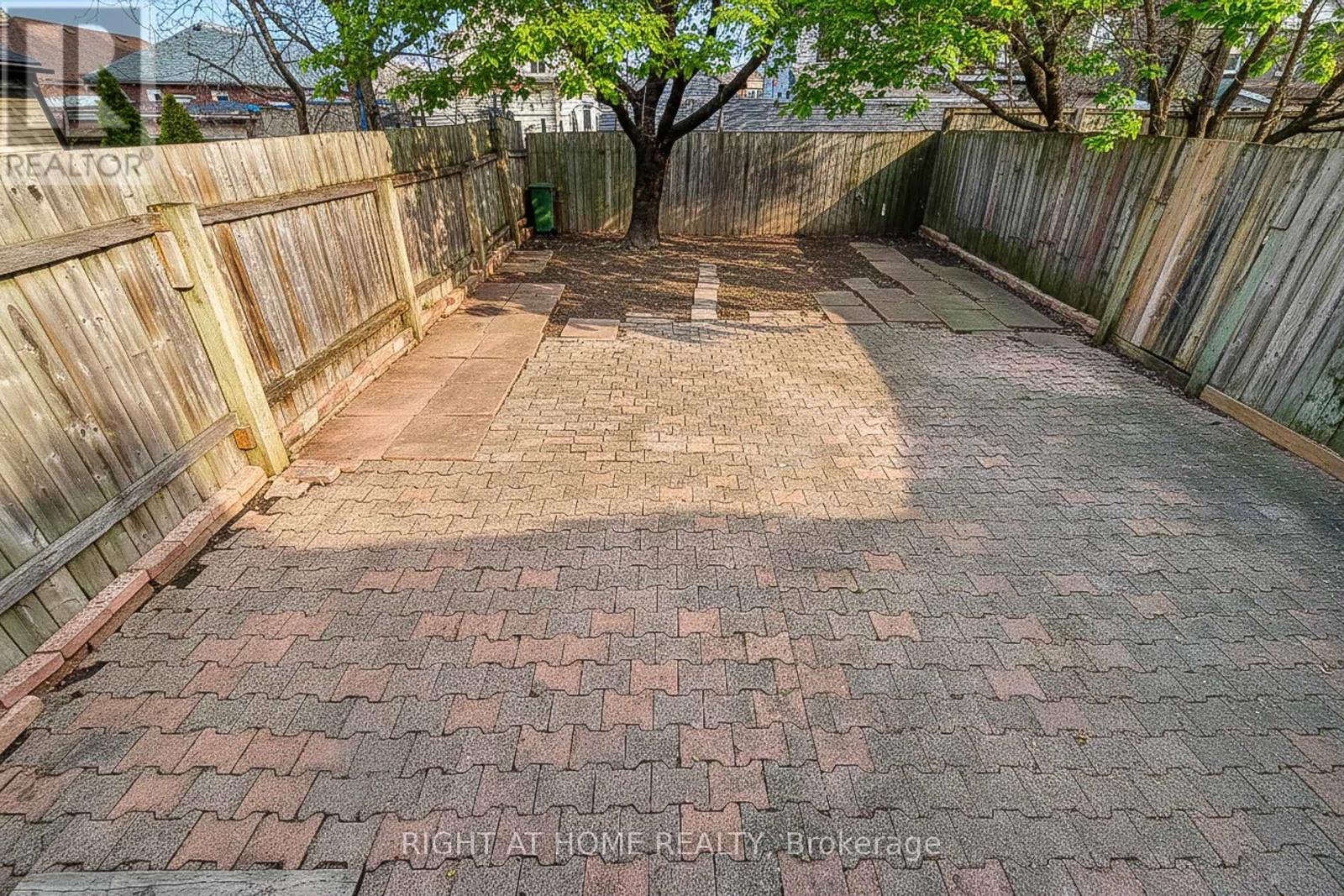 24 Albemarle Street, Hamilton, Ontario  L8L 7G4 - Photo 43 - X12596456