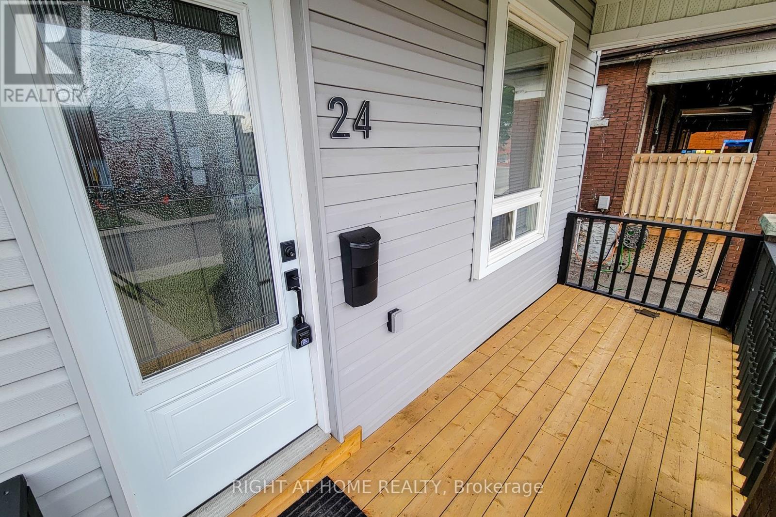 24 Albemarle Street, Hamilton, Ontario  L8L 7G4 - Photo 6 - X12596456