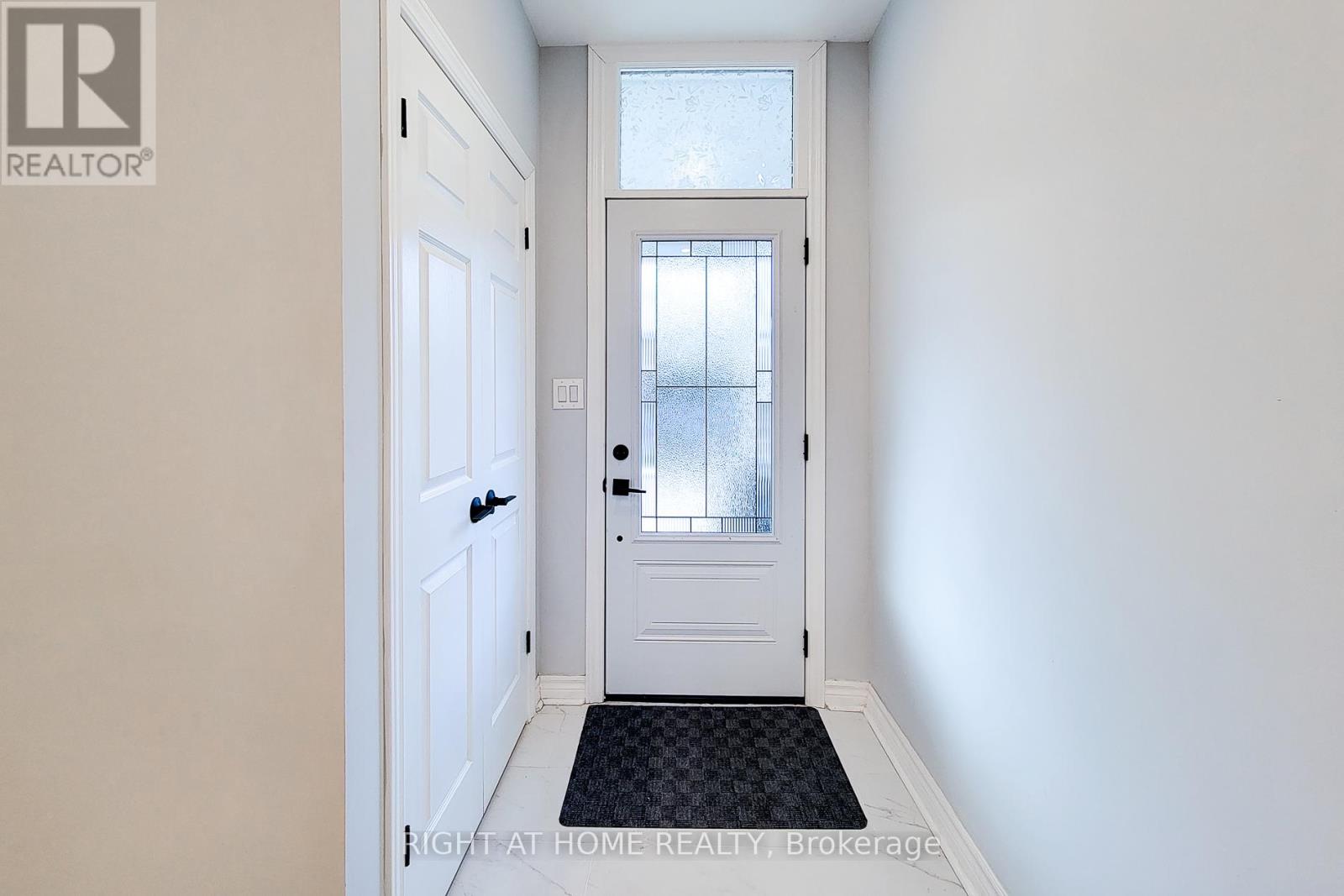 24 Albemarle Street, Hamilton, Ontario  L8L 7G4 - Photo 7 - X12596456