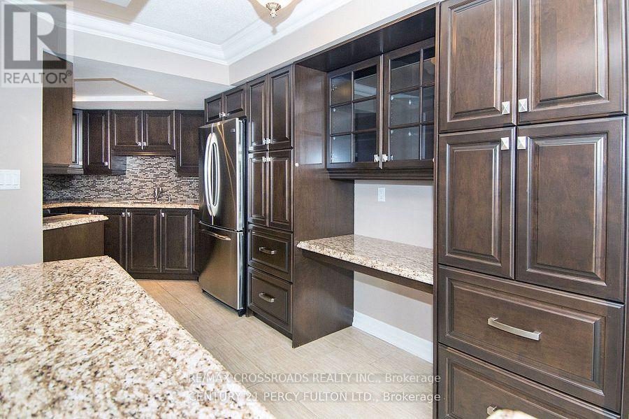 2105 - 5 CONCORDE PLACE, Toronto, Ontario