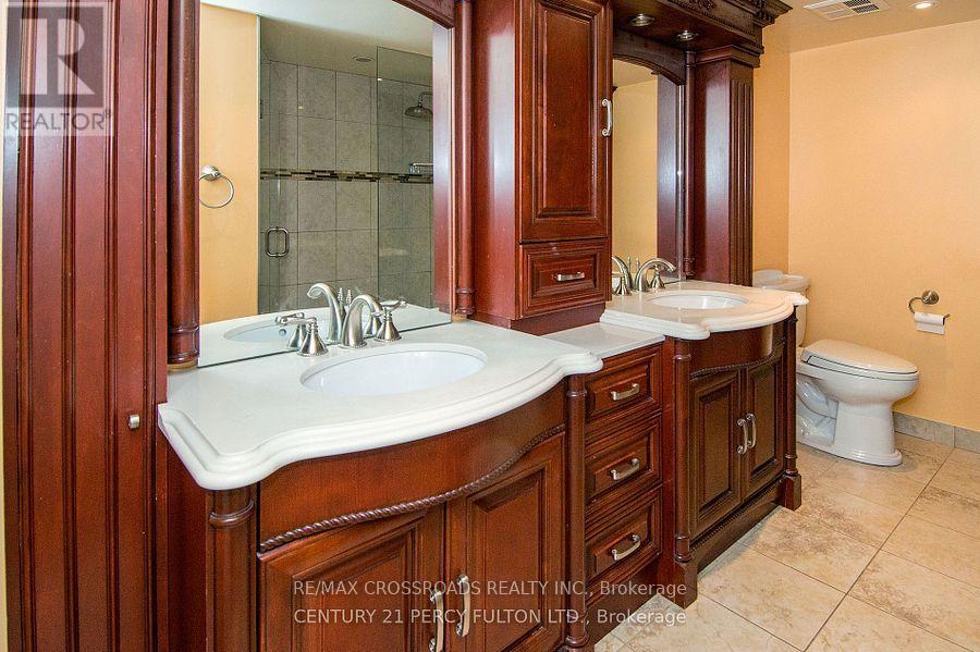 2105 - 5 Concorde Place, Toronto, Ontario  M3C 3M8 - Photo 5 - C12596466