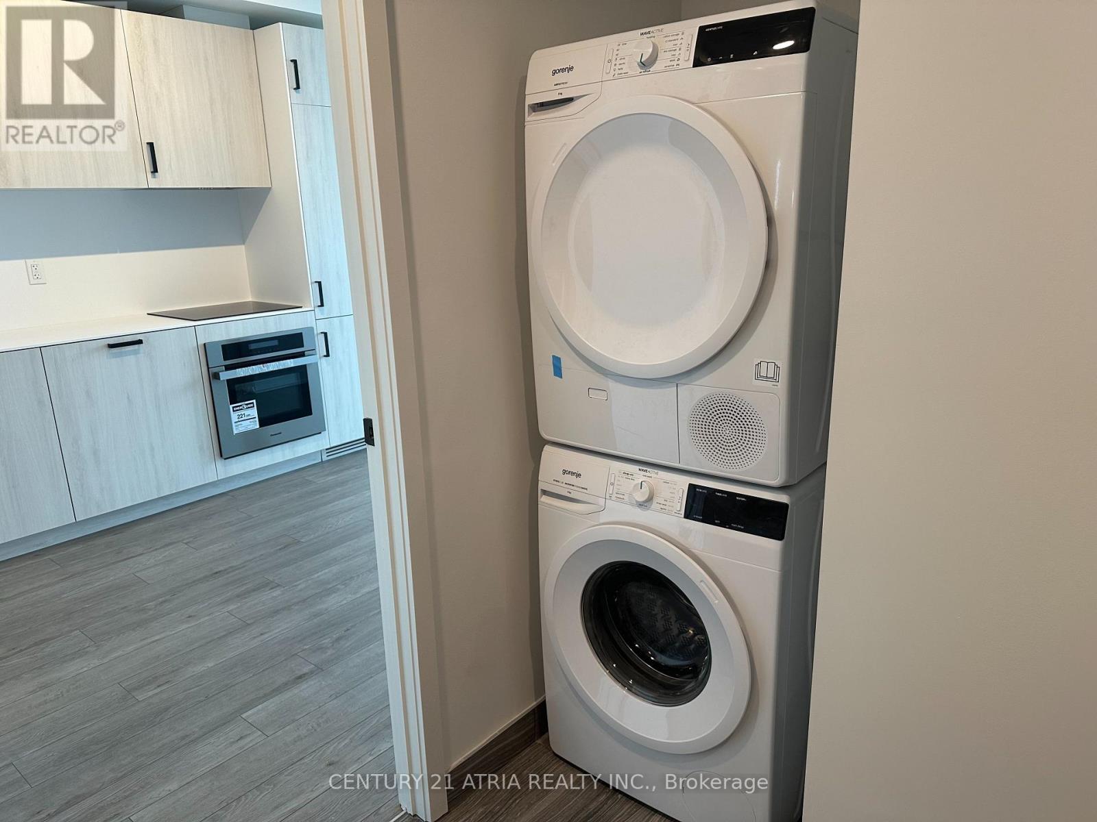 5812 - 88 Queen Street E, Toronto, Ontario  M5C 0B6 - Photo 14 - C12596468