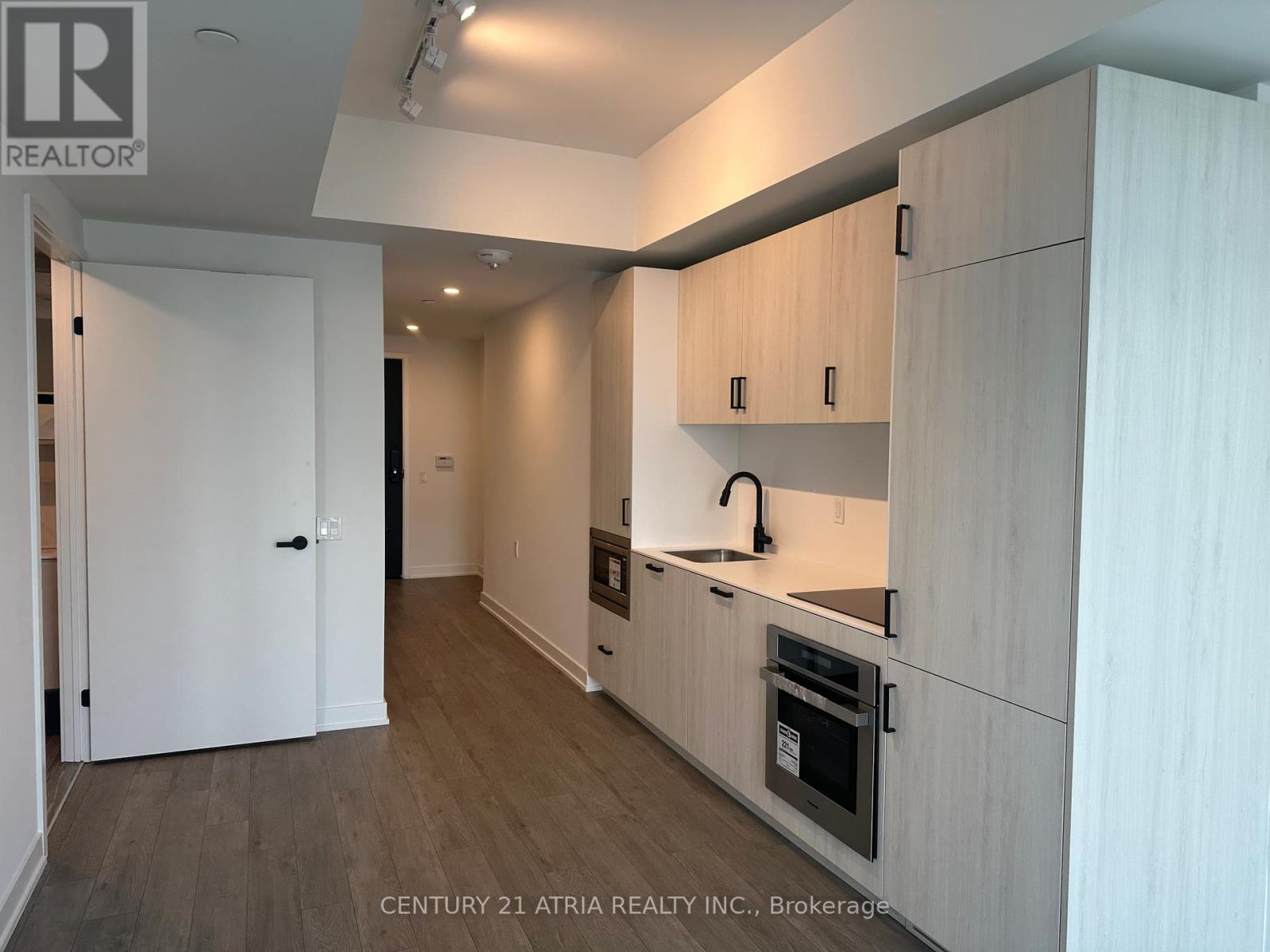 5812 - 88 Queen Street E, Toronto, Ontario  M5C 0B6 - Photo 8 - C12596468