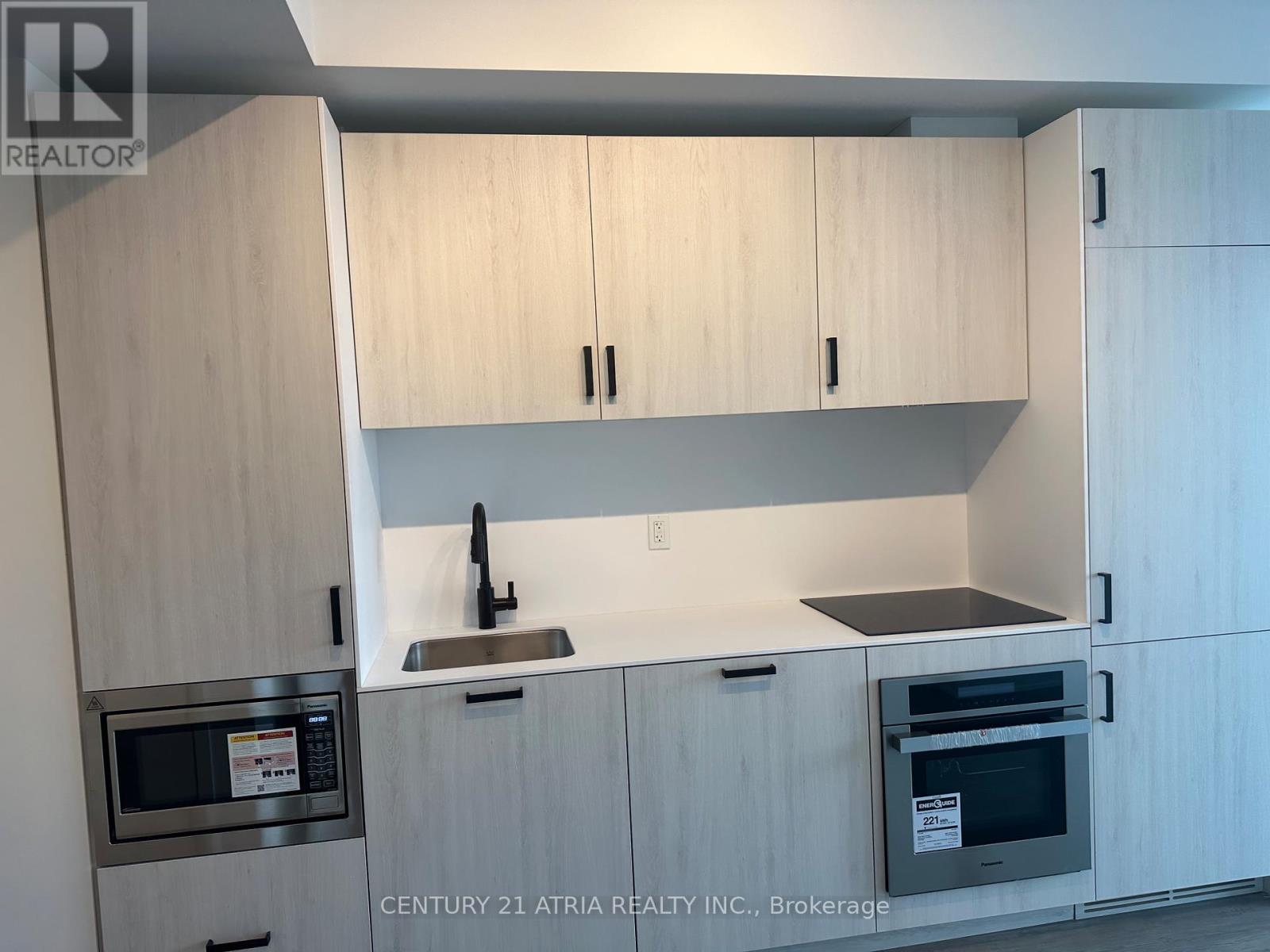 5812 - 88 Queen Street E, Toronto, Ontario  M5C 0B6 - Photo 9 - C12596468