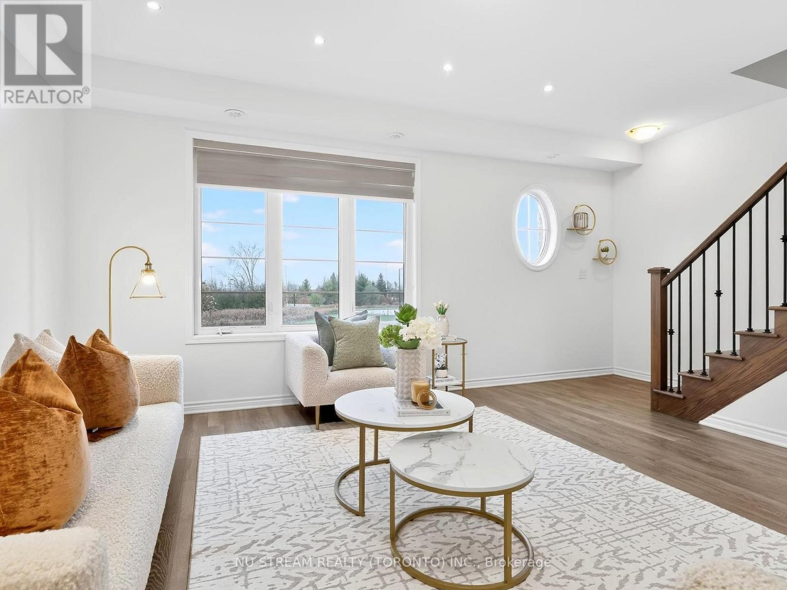 38 William F.bell Parkway, Richmond Hill, Ontario  L4S 0K1 - Photo 5 - N12596474