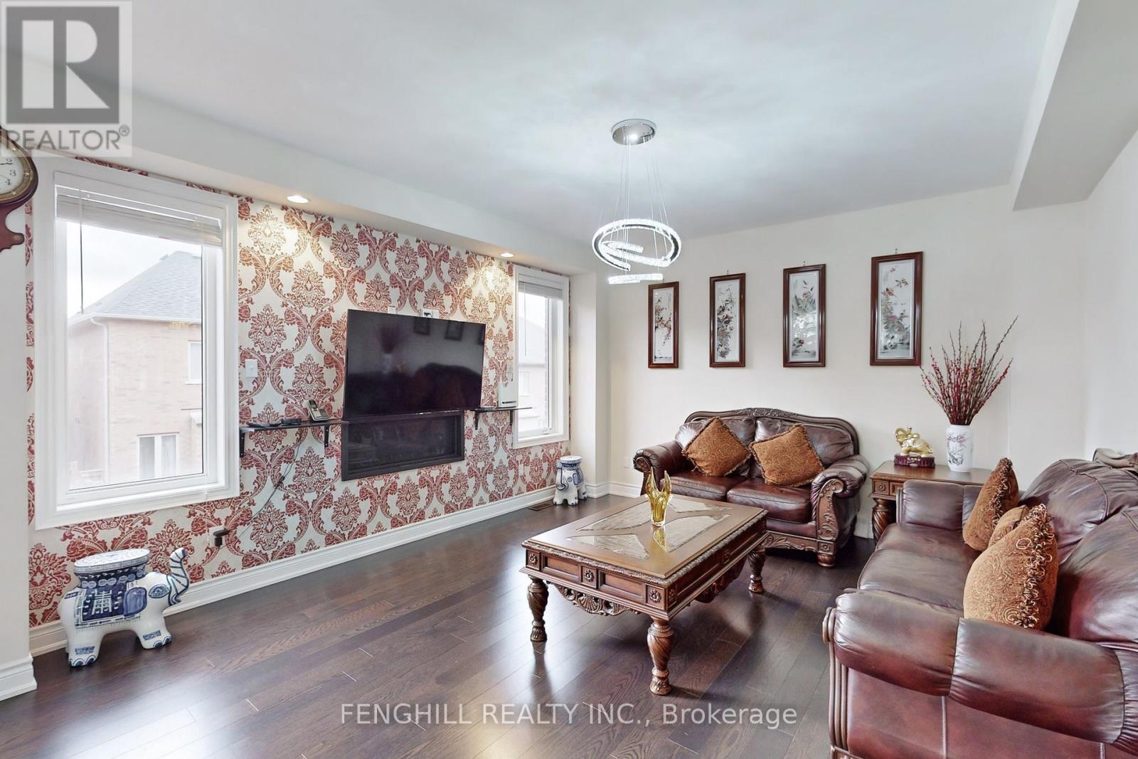 17 Blazing Star Street, East Gwillimbury, Ontario  L9N 0S2 - Photo 5 - N12596484