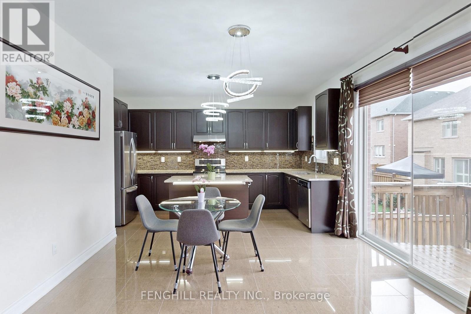 17 Blazing Star Street, East Gwillimbury, Ontario  L9N 0S2 - Photo 7 - N12596484