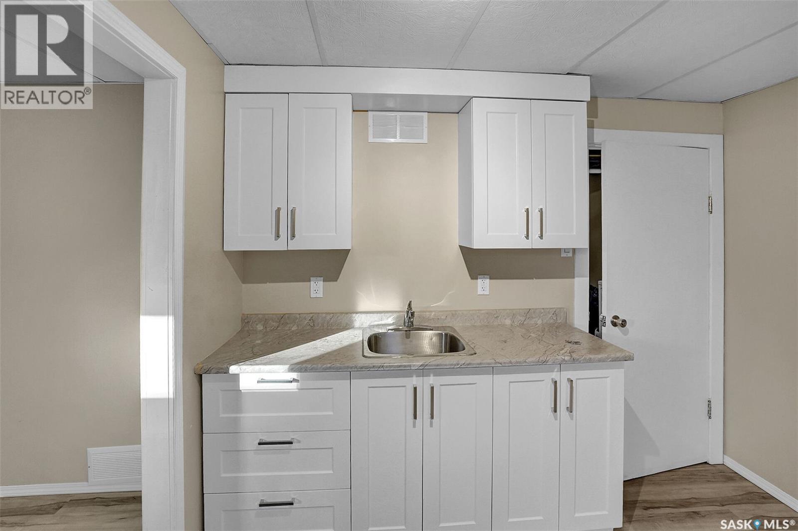 668 Grandview Street W, Moose Jaw, Saskatchewan  S6H 5L4 - Photo 18 - SK025081