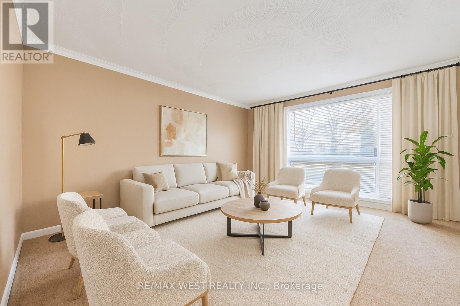 5 Henley Crescent, Toronto, Ontario  M9W 2W8 - Photo 3 - W12596472