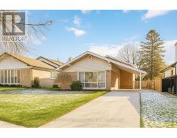 5 HENLEY CRESCENT, Toronto, Ontario