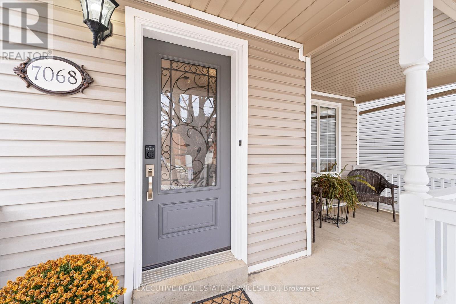 7068 Bannockburn Court, Mississauga, Ontario  L5N 7L5 - Photo 11 - W12596488