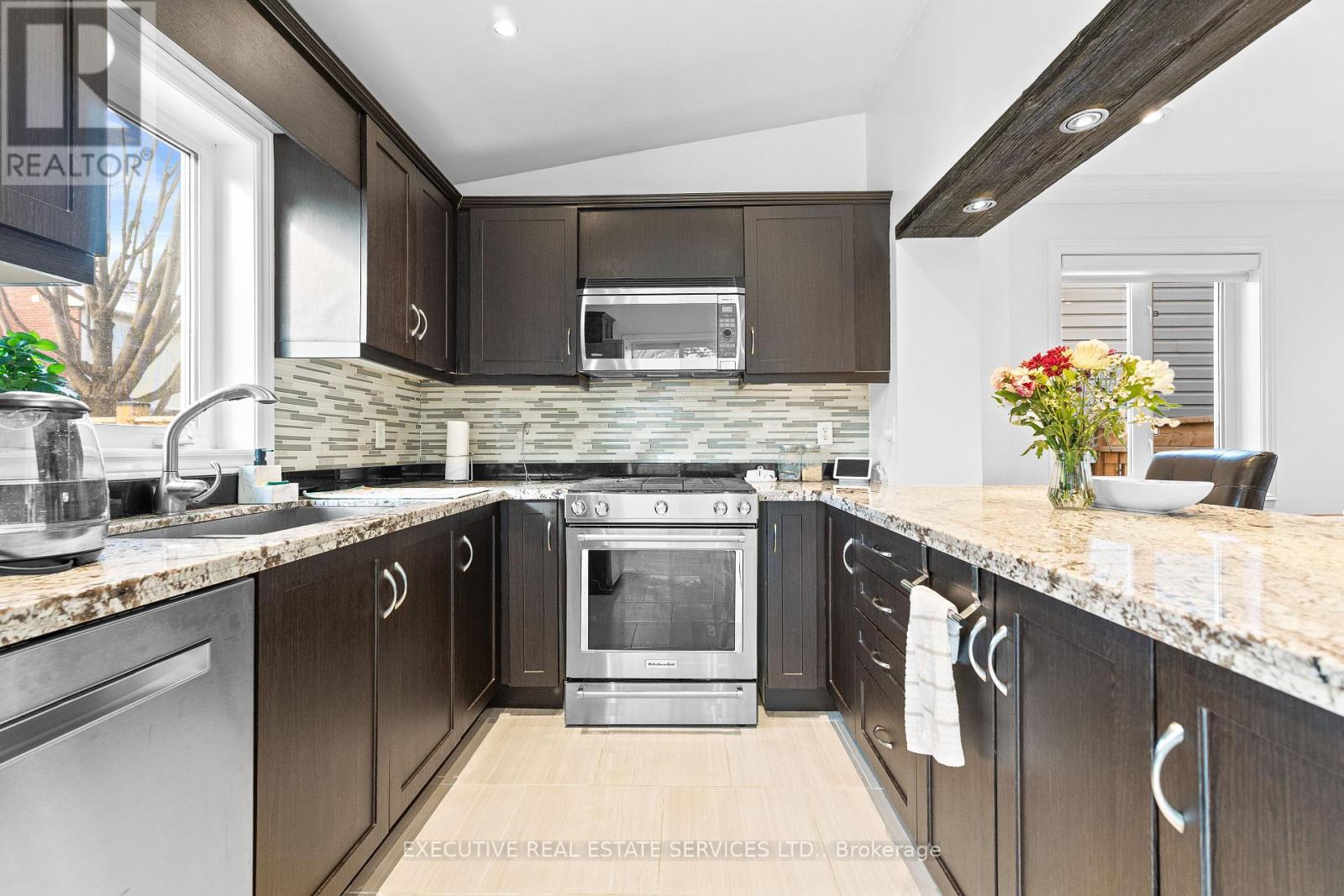 7068 Bannockburn Court, Mississauga, Ontario  L5N 7L5 - Photo 21 - W12596488