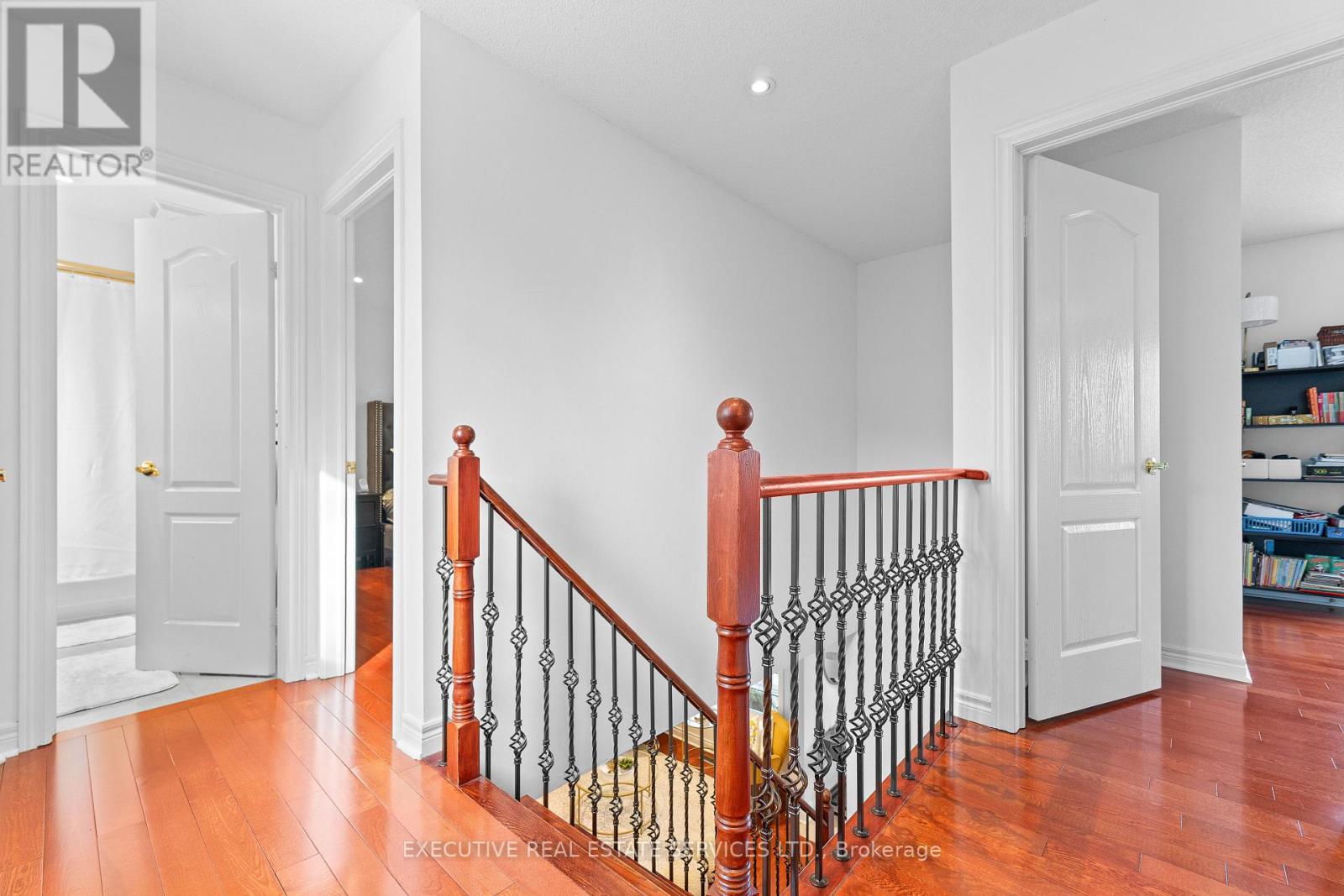 7068 Bannockburn Court, Mississauga, Ontario  L5N 7L5 - Photo 29 - W12596488