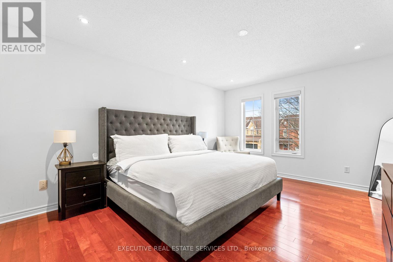 7068 Bannockburn Court, Mississauga, Ontario  L5N 7L5 - Photo 31 - W12596488