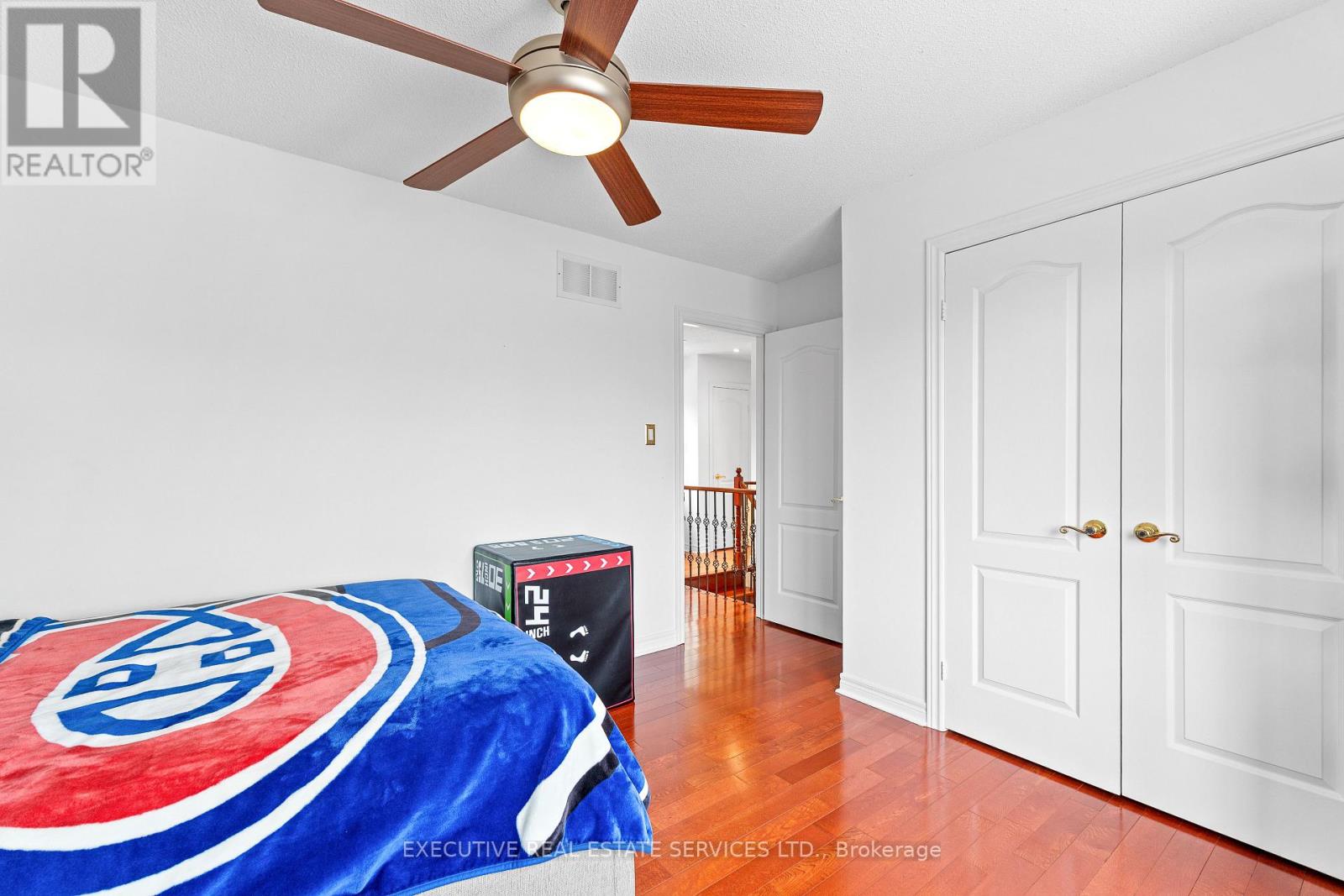 7068 Bannockburn Court, Mississauga, Ontario  L5N 7L5 - Photo 37 - W12596488