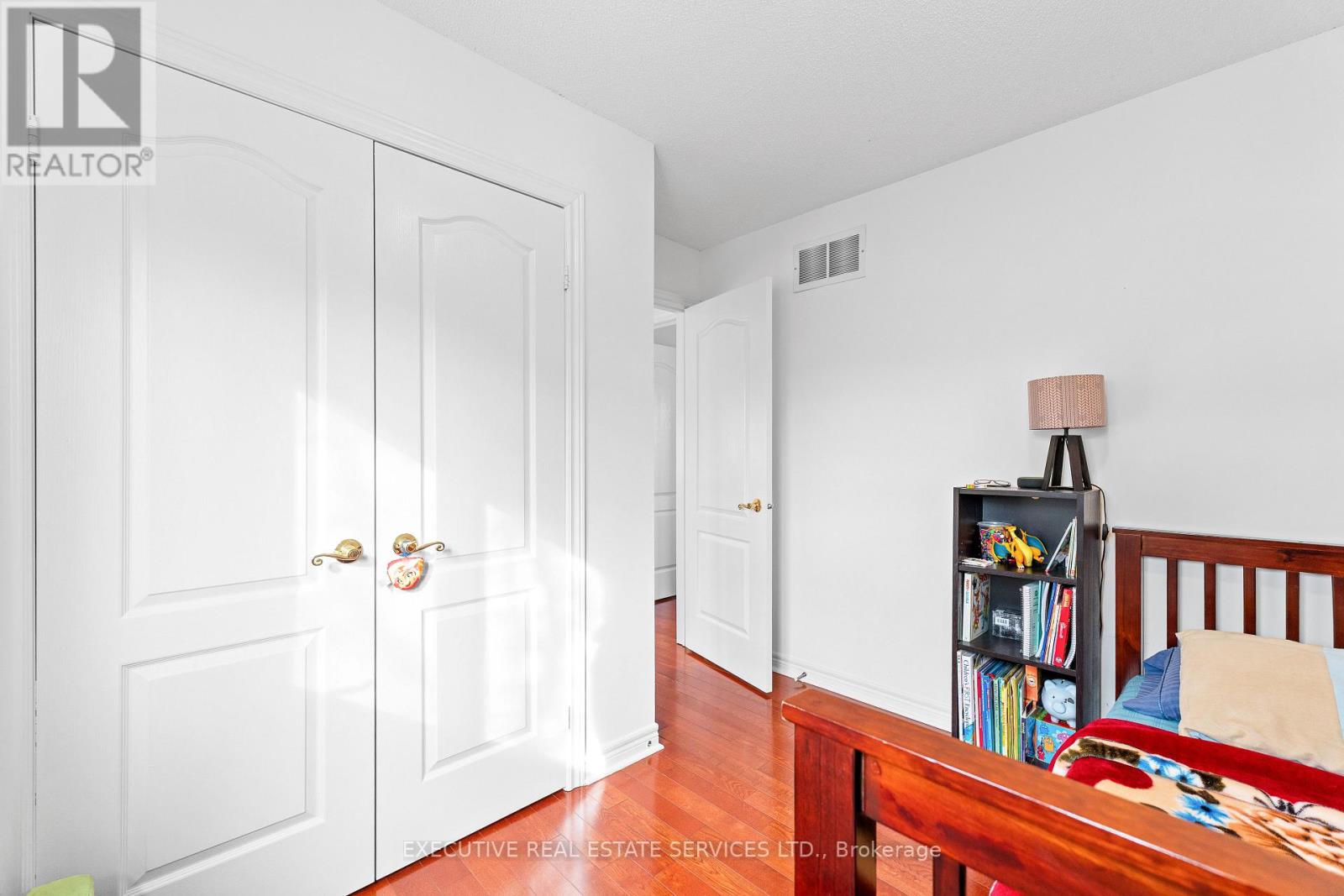 7068 Bannockburn Court, Mississauga, Ontario  L5N 7L5 - Photo 39 - W12596488