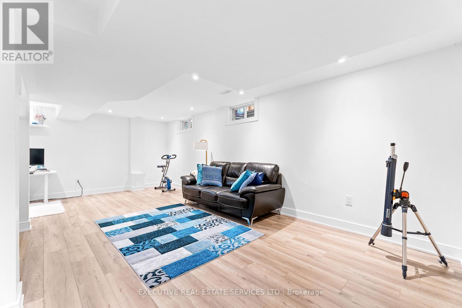 7068 Bannockburn Court, Mississauga, Ontario  L5N 7L5 - Photo 41 - W12596488