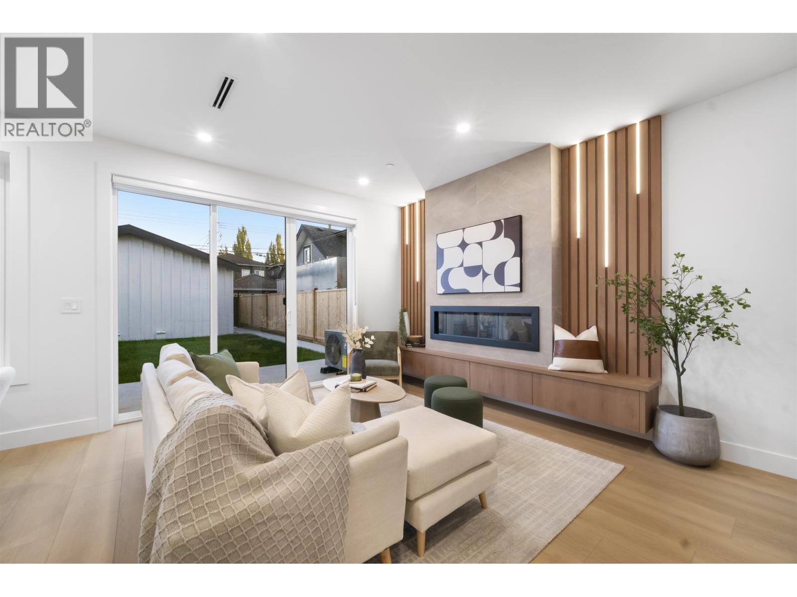 1 2386 E 45th Avenue, Vancouver, British Columbia  V5R 1K3 - Photo 4 - R3050903