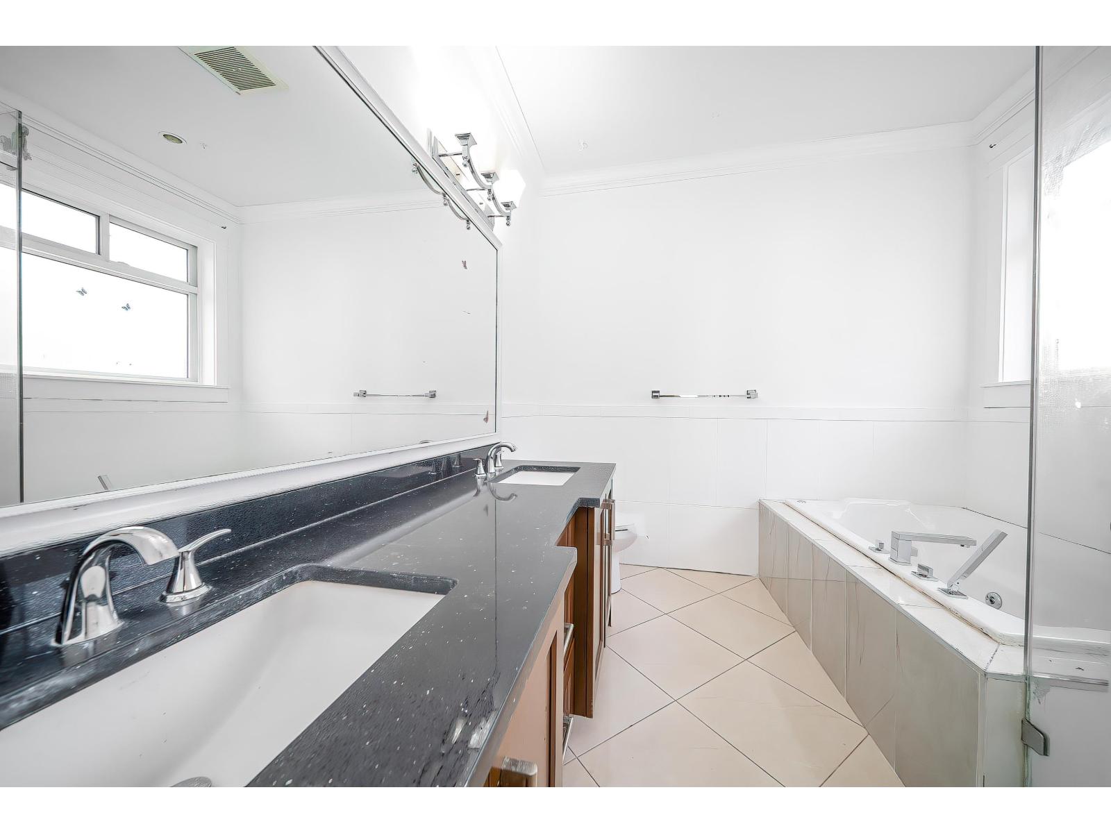 14065 102a Avenue, Surrey, British Columbia  V3T 1R1 - Photo 24 - R3071640