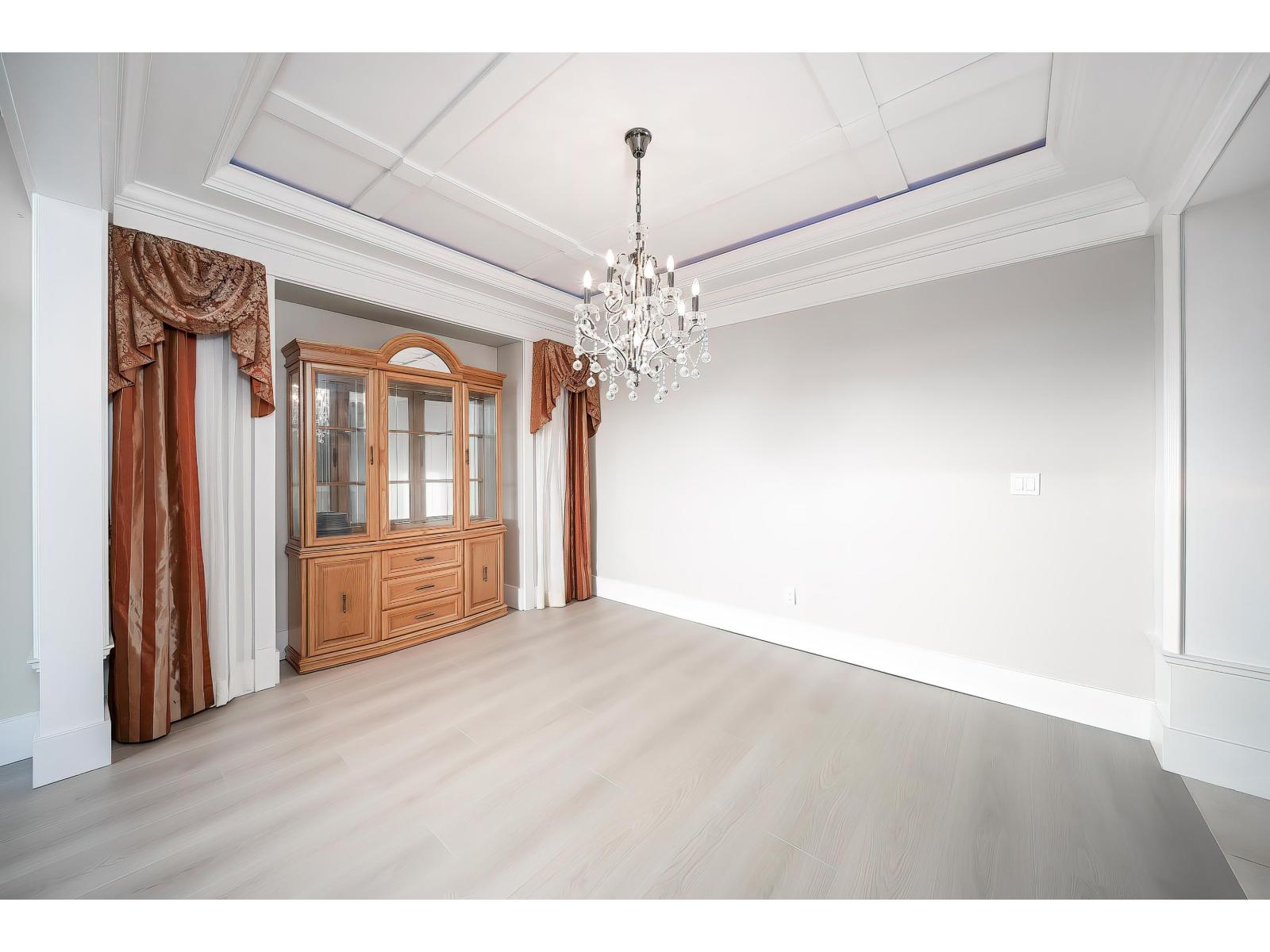 14065 102a Avenue, Surrey, British Columbia  V3T 1R1 - Photo 5 - R3071640