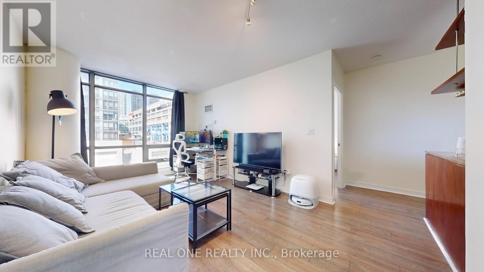 307 - 5 Mariner Terrace, Toronto, Ontario  M5V 3V6 - Photo 9 - C12596506