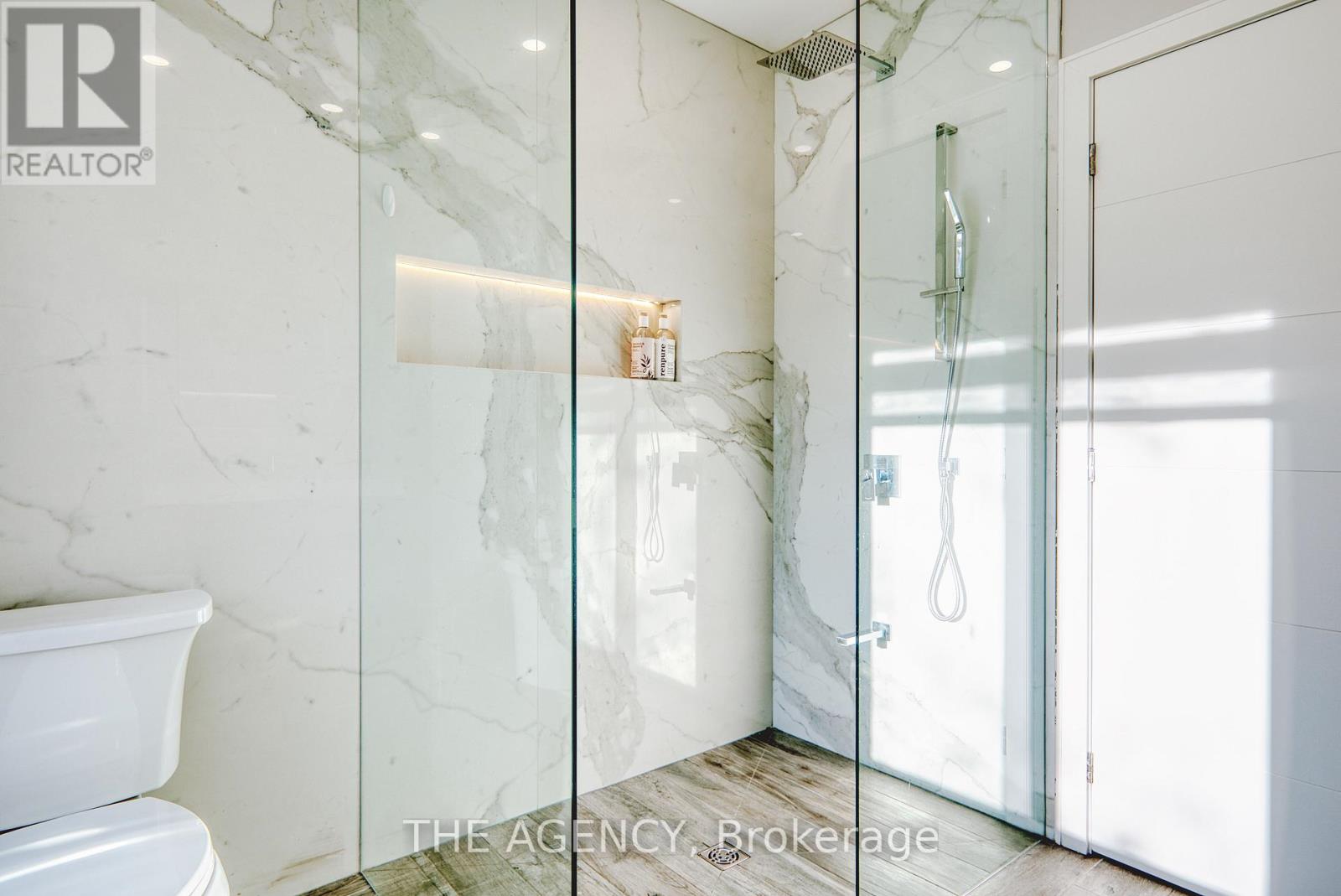 519 Third Line, Oakville, Ontario  L6L 4A8 - Photo 36 - W12584898