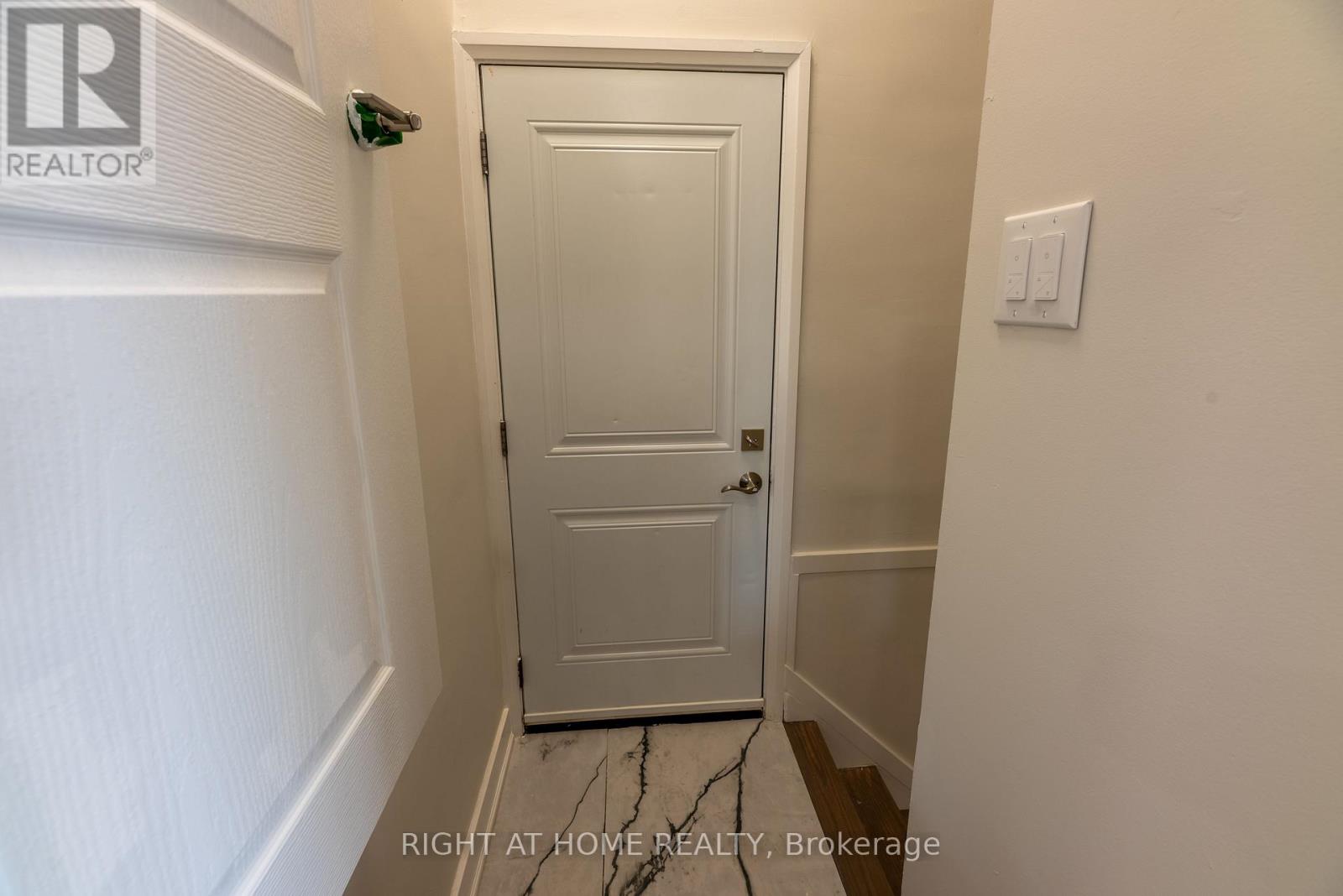 343 Boisdale Avenue, Richmond Hill, Ontario  L4C 1R4 - Photo 20 - N12596508