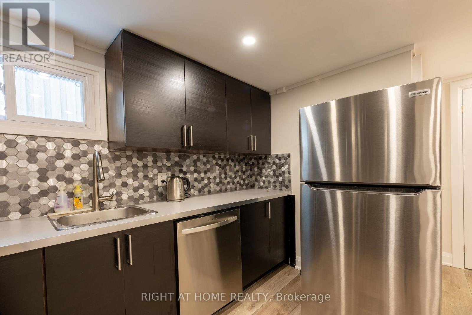 343 Boisdale Avenue, Richmond Hill, Ontario  L4C 1R4 - Photo 29 - N12596508