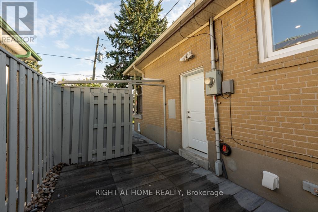 343 Boisdale Avenue, Richmond Hill, Ontario  L4C 1R4 - Photo 36 - N12596508